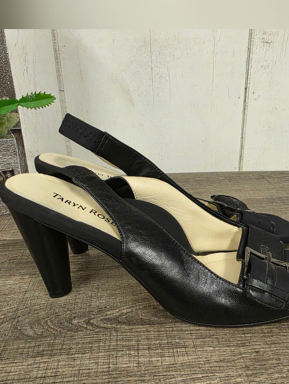 Taryn Rose Vero Cuoio Black Leather Slingback 3.5'' Heels Buckle Accent Size 40